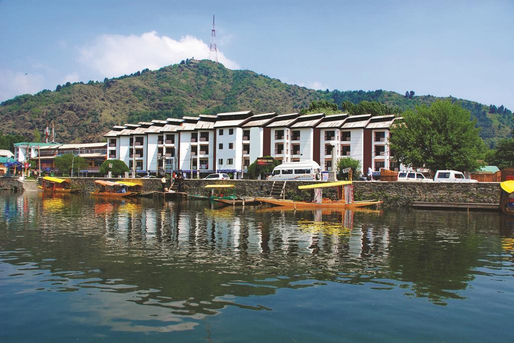 Hotel Pride Continental Srinagar  Ngoại thất bức ảnh